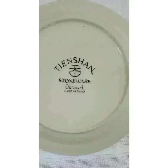 Set of 4- Tienshan Dinner Plates - Picture 3 of 4